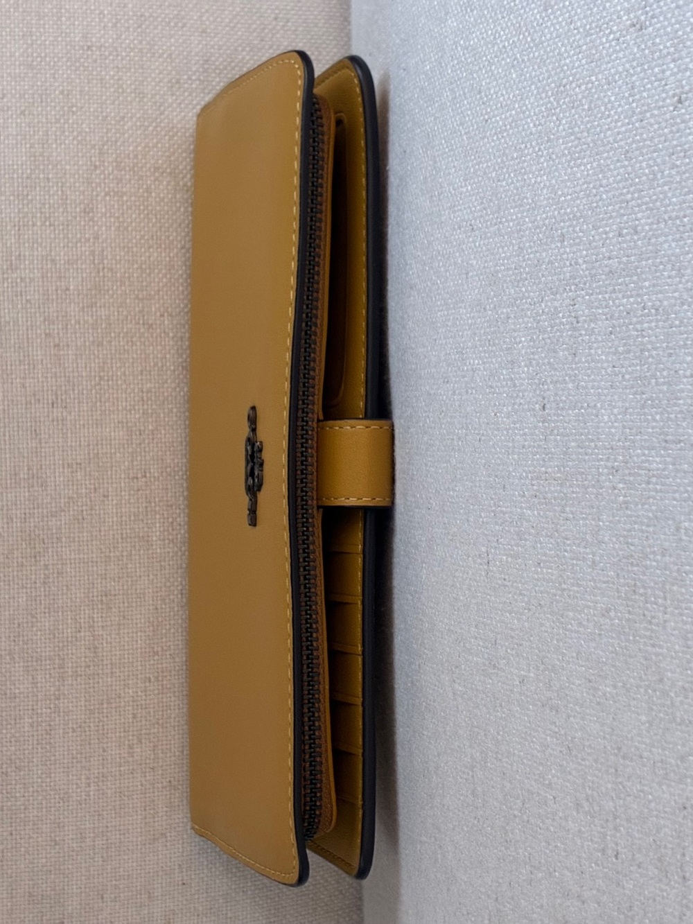 NWOT Coach RARE Mustard Yellow Leather Zip Around Wallet - Picture 14 of 16